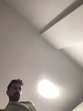 Lucascacaca online show from 10-19-25, 05:05