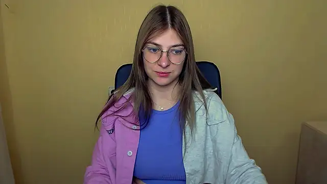 Luna Lush  online show from 10-10-25, 09:10