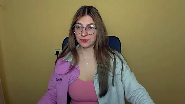 Luna Lush  online show from 10-20-25, 09:54