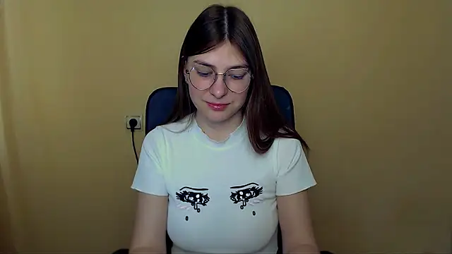 Luna Lush  online show from 02-10-26, 10:25