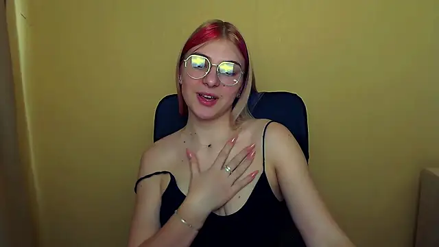 Luna Lush  online show from 03-20-25, 12:11