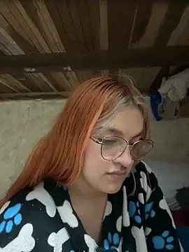 Snapshot of SophiaWeestt99 chatting on 09-27-25, 02:18 SophiaWeestt99 online show from 09-27-25, 02:18