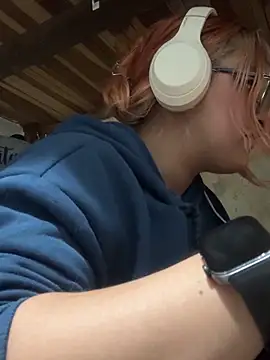 SophiaWeestt99 online show from 05-18-26, 03:06