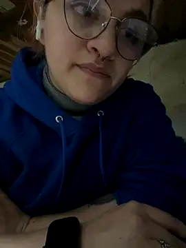 SophiaWeestt99 online show from 11-17-25, 03:21