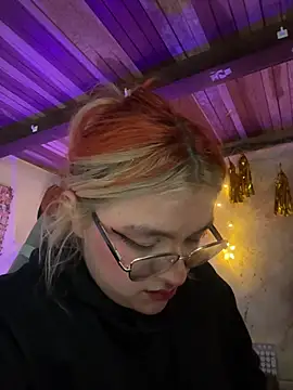 SophiaWeestt99 online show from 04-22-26, 04:52