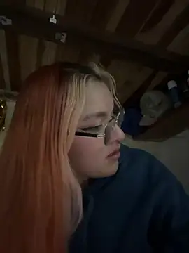 SophiaWeestt99 online show from 05-13-26, 02:29