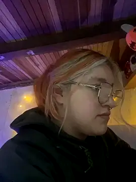 SophiaWeestt99 online show from 11-20-25, 03:07