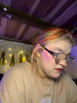 SophiaWeestt99 online show from 04-15-26, 04:29