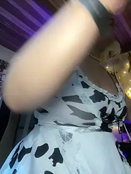 SophiaWeestt99 online show from 05-10-26, 03:54