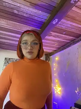 SophiaWeestt99 online show from 11-02-25, 03:33