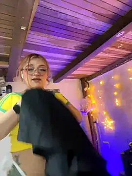 SophiaWeestt99 online show from 11-12-25, 02:04