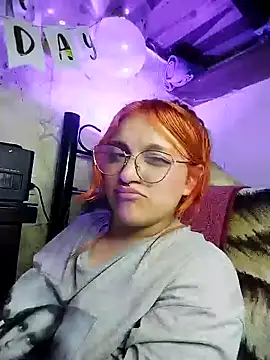 Snapshot of SophiaWeestt99 chatting on 03-12-25, 10:48 SophiaWeestt99 online show from 03-12-25, 10:48