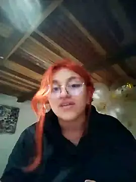 Snapshot of SophiaWeestt99 chatting on 03-12-25, 01:36 SophiaWeestt99 online show from 03-12-25, 01:36