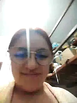 Snapshot of SophiaWeestt99 chatting on 03-19-25, 02:37 SophiaWeestt99 online show from 03-19-25, 02:37
