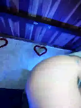 Snapshot of SophiaWeestt99 chatting on 03-06-25, 05:14 SophiaWeestt99 online show from 03-06-25, 05:14