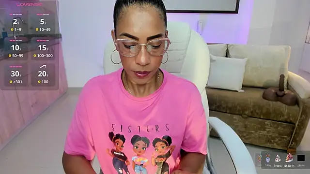 Snapshot of Shantaall_ chatting on 07-08-26, 10:49 Shantaall online show from 07-08-26, 10:49