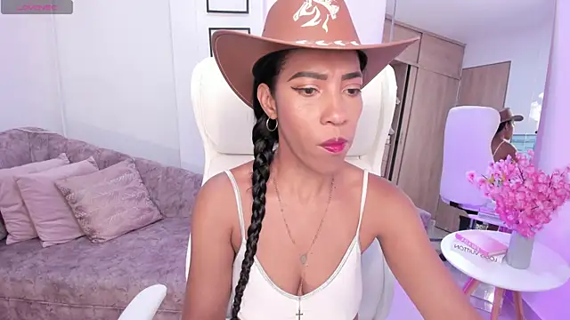 Shantaall  online show from 10-31-25, 07:10