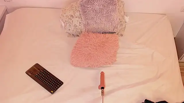 Snapshot of Katta_Gil chatting on 02-06-26, 12:45 Katta Gil online show from 02-06-26, 12:45