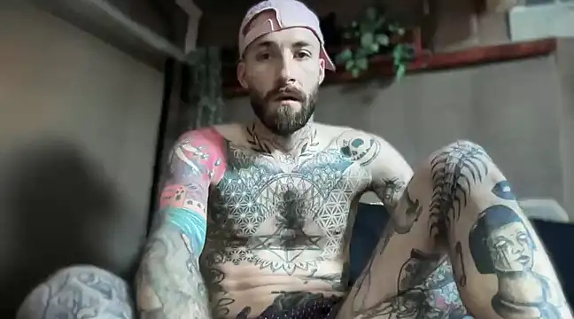 Snapshot of Tuhands chatting on 02-27-25, 02:21 Tuhands online show from 02-27-25, 02:21