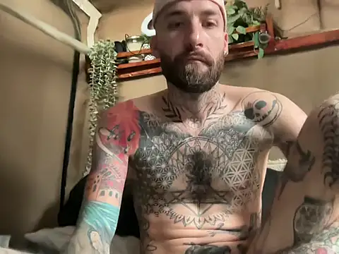 Snapshot of Tuhands chatting on 03-06-25, 10:52 Tuhands online show from 03-06-25, 10:52