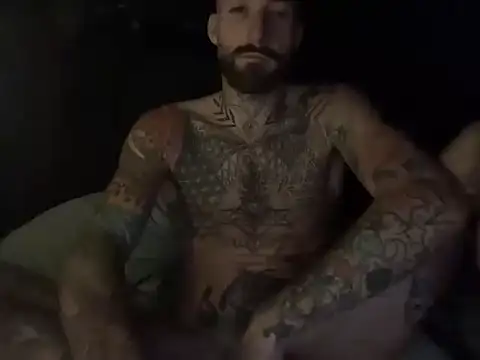 Snapshot of Tuhands chatting on 09-27-25, 10:38 Tuhands online show from 09-27-25, 10:38