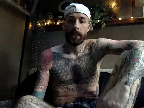 Snapshot of Tuhands chatting on 01-18-25, 02:44 Tuhands online show from 01-18-25, 02:44