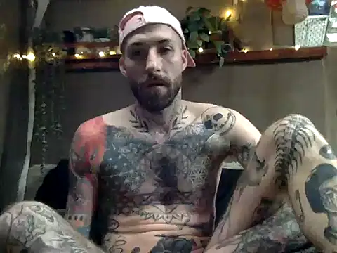 Snapshot of Tuhands chatting on 02-14-25, 02:12 Tuhands online show from 02-14-25, 02:12