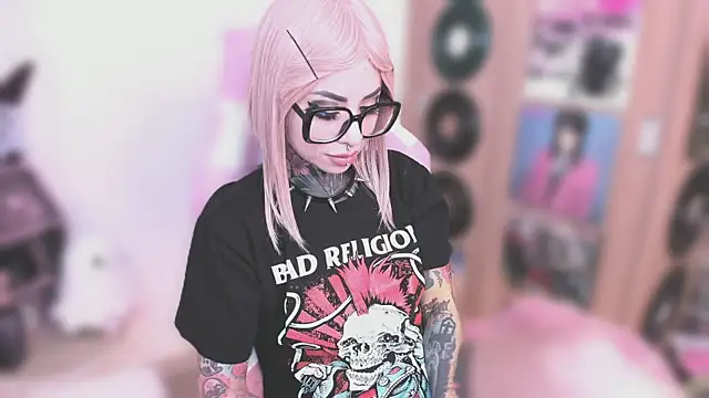 NikkiRamone online show from 01-07-26, 11:37