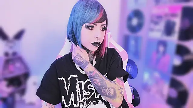 NikkiRamone online show from 11-10-25, 10:26