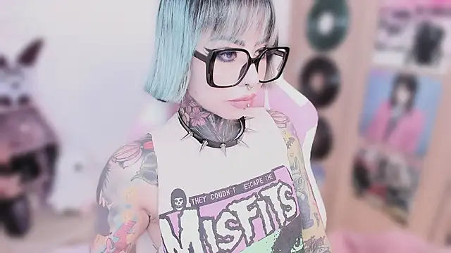 NikkiRamone online show from 02-24-26, 11:33