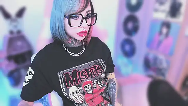 NikkiRamone online show from 12-03-25, 09:03