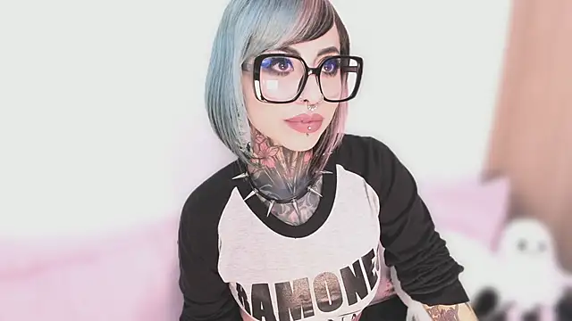 NikkiRamone online show from 10-07-25, 10:11