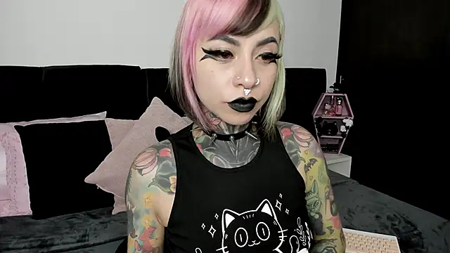 NikkiRamone online show from 02-13-25, 02:34