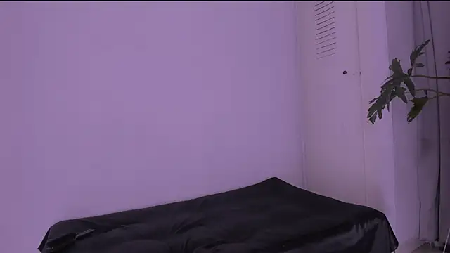 Miiafoxxx online show from 10-11-25, 02:34