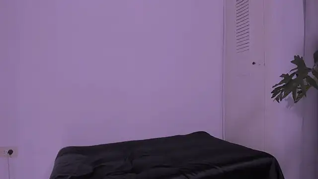 Miiafoxxx online show from 10-19-25, 02:36