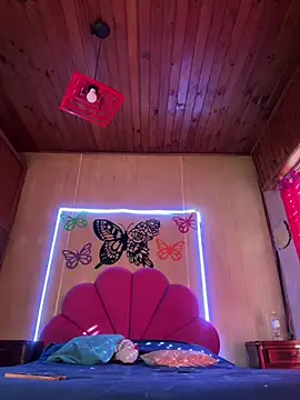 mariposapontiak420 online show from 07-12-26, 05:36