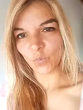 Samanthahavery44 online show from 06-17-26, 04:50