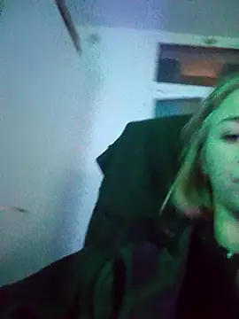 Snapshot of ElektrikFrancaise chatting on 11-12-25, 07:07 ElektrikFrancaise online show from 11-12-25, 07:07