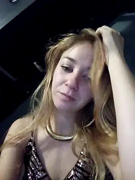 Snapshot of ElektrikFrancaise chatting on 11-16-25, 10:24 ElektrikFrancaise online show from 11-16-25, 10:24