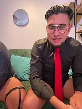 thiagowes online show from 11-13-25, 03:54