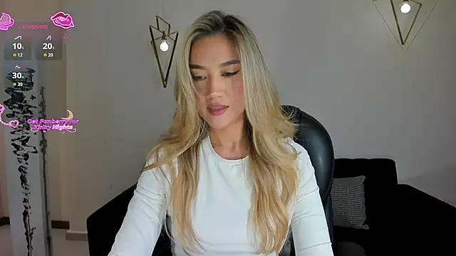 RebeccaHudson online show from 01-10-26, 07:42