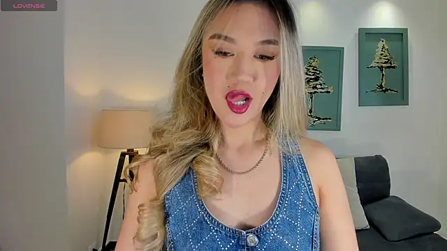 RebeccaHudson online show from 05-10-26, 11:36