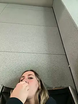 M1ssyk1ssy online show from 01-17-25, 06:44