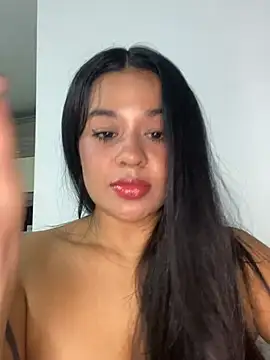 Snapshot of Aitana98_ chatting on 06-14-26, 02:24 Aitana98 online show from 06-14-26, 02:24