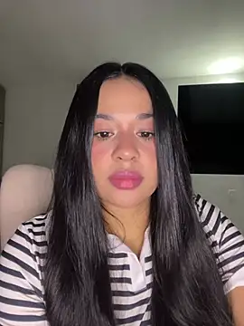Snapshot of Aitana98_ chatting on 07-19-26, 01:14 Aitana98 online show from 07-19-26, 01:14