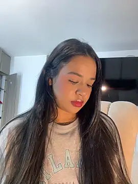 Snapshot of Aitana98_ chatting on 09-14-25, 02:23 Aitana98 online show from 09-14-25, 02:23