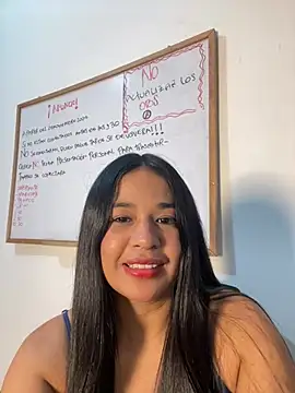 Snapshot of Aitana98_ chatting on 02-15-25, 07:16 Aitana98 online show from 02-15-25, 07:16
