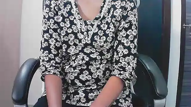 Snapshot of collage_hoty chatting on 04-13-26, 02:59 collage hoty online show from 04-13-26, 02:59