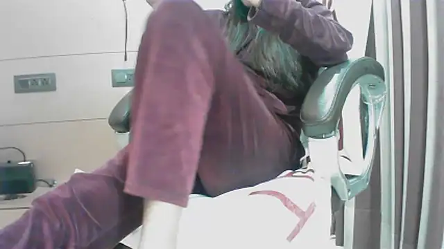 collage hoty online show from 12-16-25, 04:22