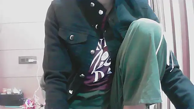 collage hoty online show from 11-18-25, 04:43